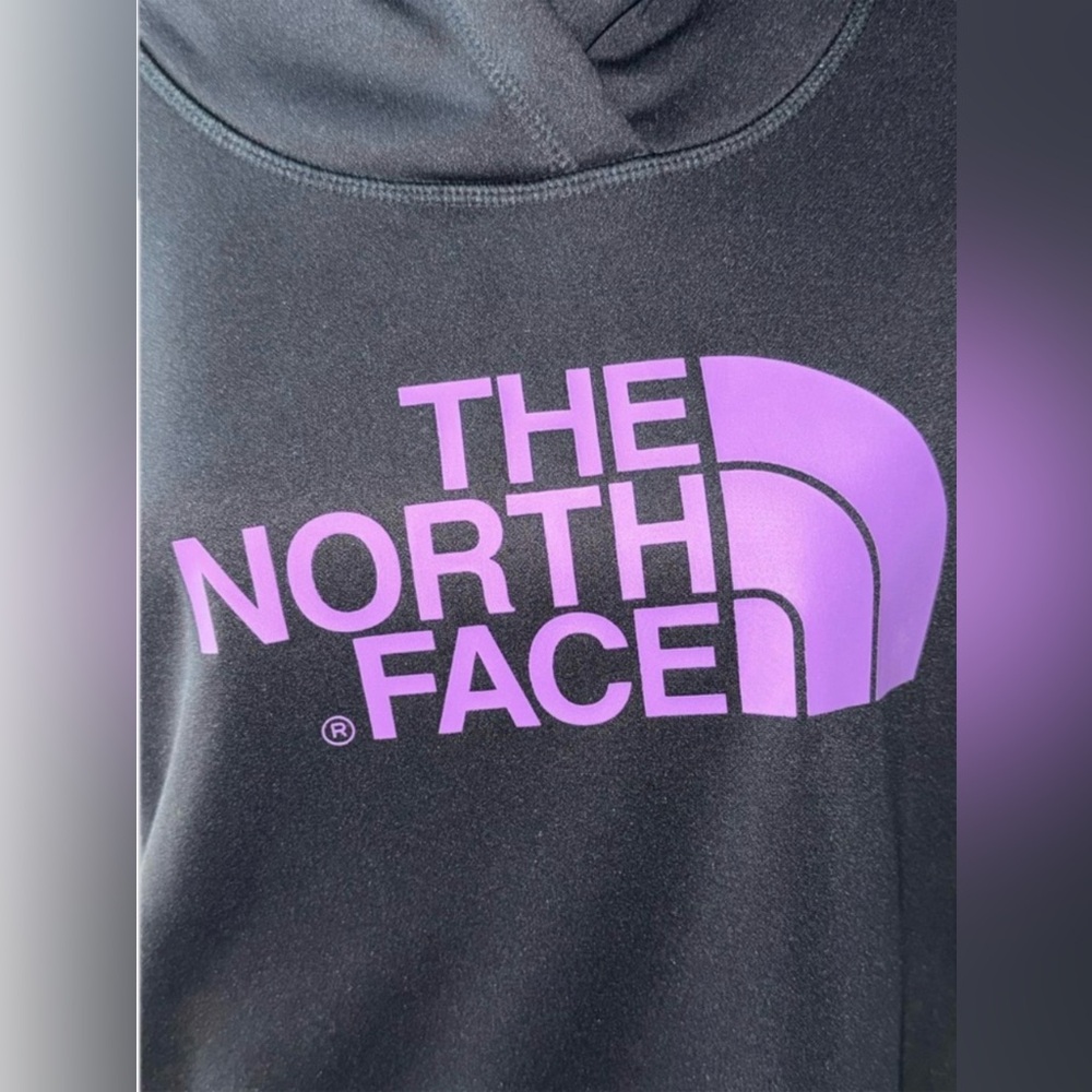 The North Face Women's Black and Purple Hoodie - Picture 2 of 6